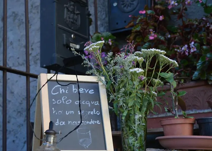 Osteria L'iero D'eima' 住宿加早餐酒店 Meleze