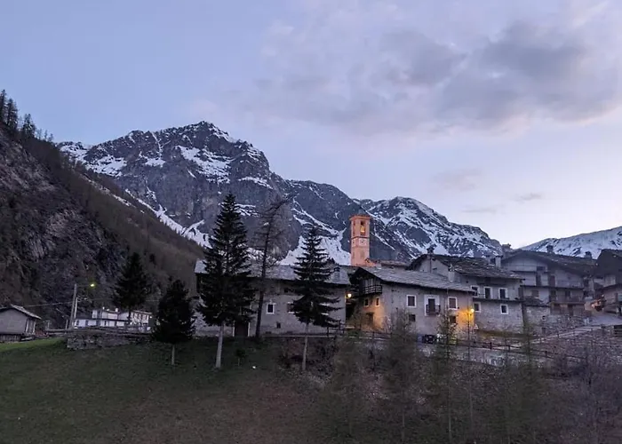 Osteria L'iero D'eima' 住宿加早餐酒店 Meleze