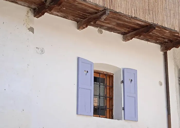 Osteria L'iero D'eima' 住宿加早餐酒店 Meleze